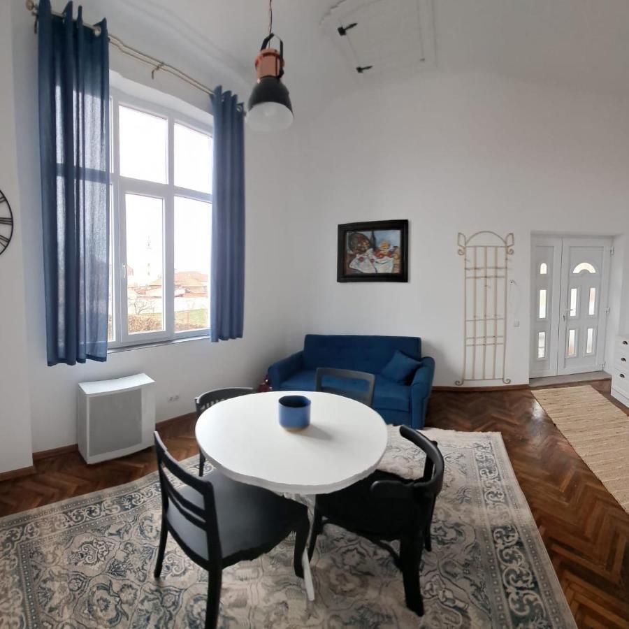 Weisz Apartment-City Center-Free Private Parking,Wifi,Ac Карей Екстериор снимка