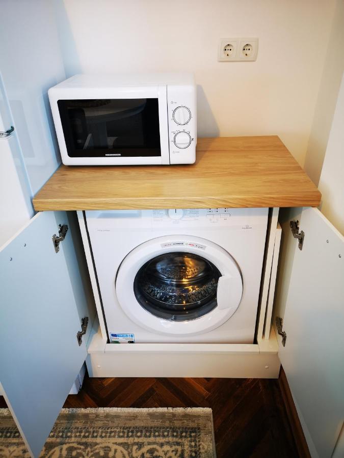 Weisz Apartment-City Center-Free Private Parking,Wifi,Ac Карей Екстериор снимка