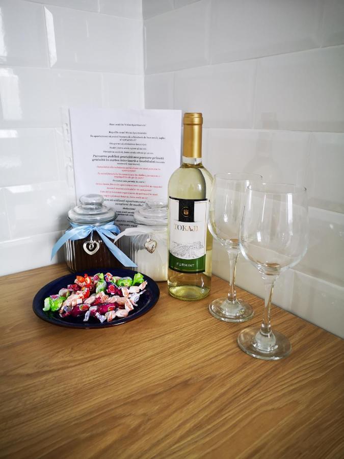 Weisz Apartment-City Center-Free Private Parking,Wifi,Ac Карей Екстериор снимка