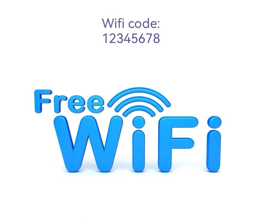 Weisz Apartment-City Center-Free Private Parking,Wifi,Ac Карей Екстериор снимка