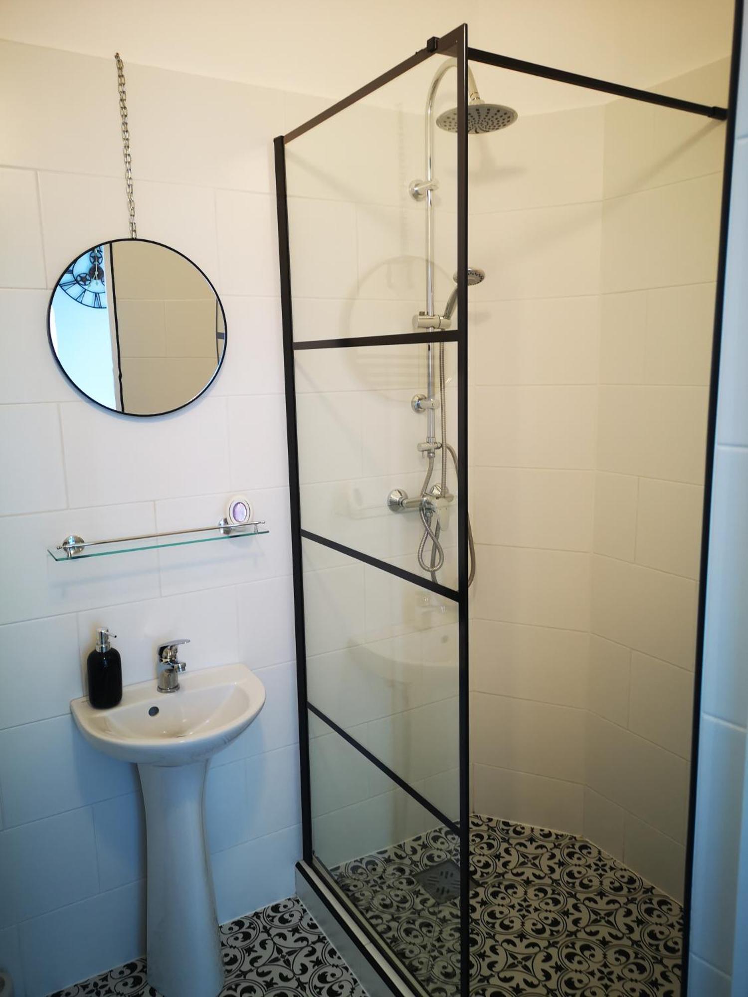 Weisz Apartment-City Center-Free Private Parking,Wifi,Ac Карей Екстериор снимка